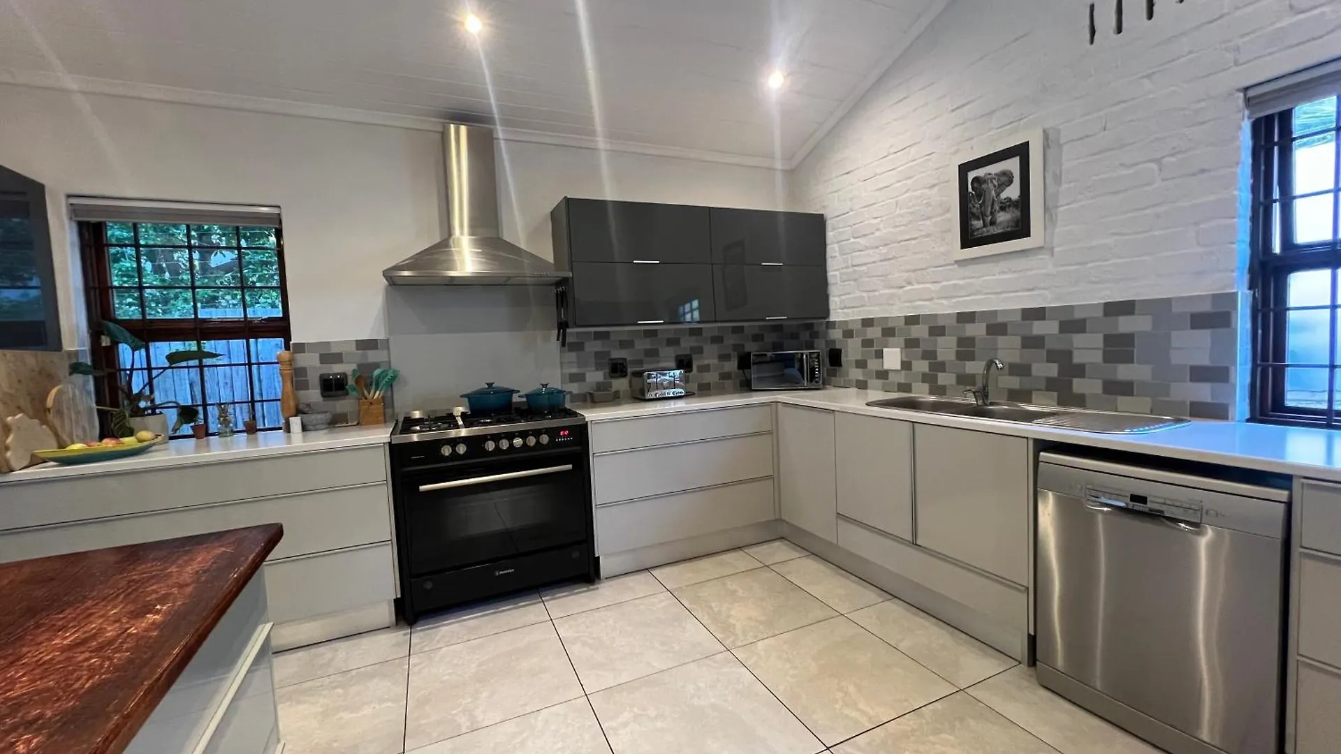 Pool, 3 Bedroom House With En-Suite And King Size Beds Hout Bay